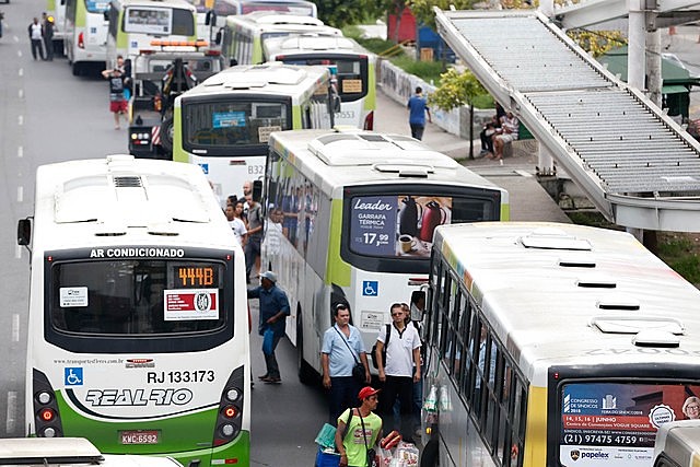 Em meio a insatisfação dos usuários com serviço de transporte no Rio, preço dos ônibus, trens e barcas sofrem aumento em fevereiro 