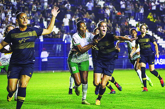 Os dois finalistas do Brasileirão feminino, Corinthians e Rio Preto, não contam nem com elenco profissional